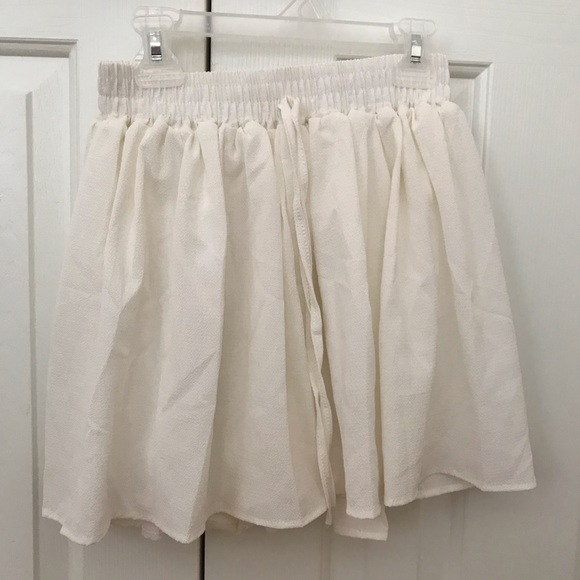 Cream Colored Flowy Skort - Picture 1 of 2